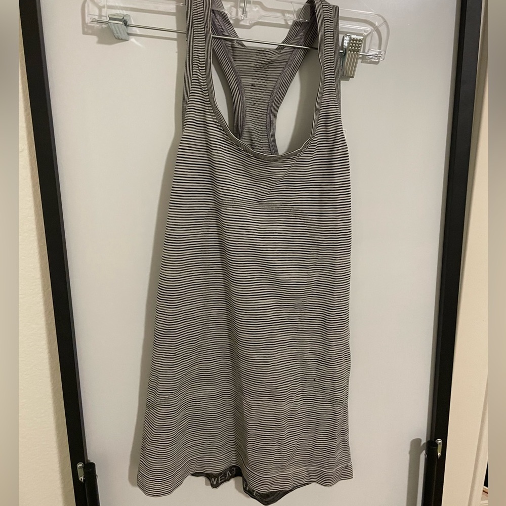 Swiftly Tech Racerback Tank Top size 6